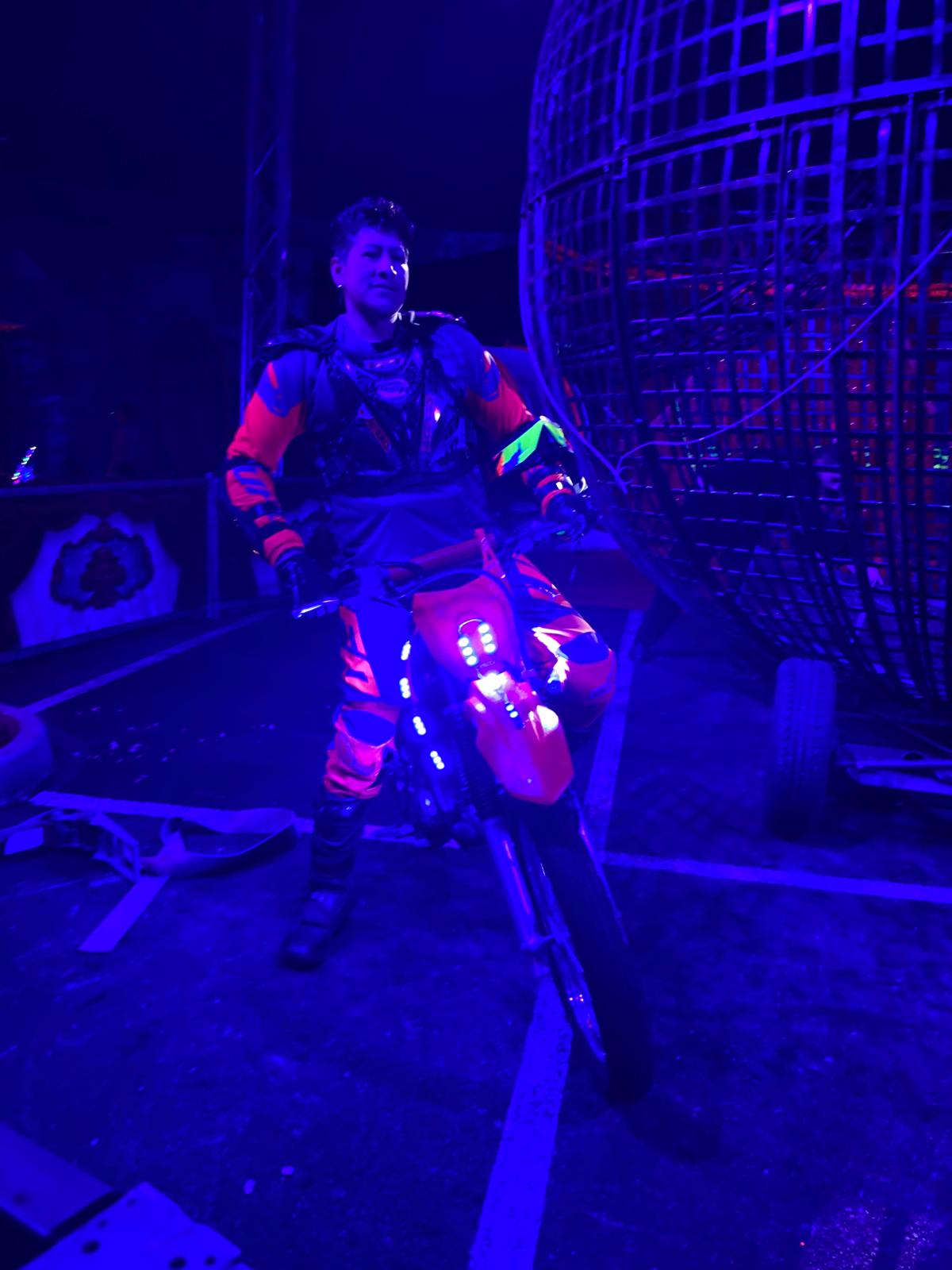 Show Moto & Lasers